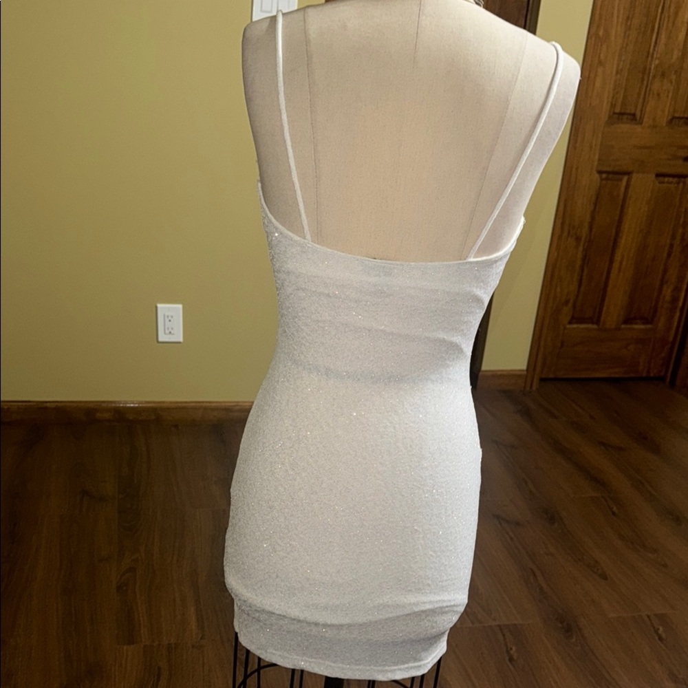 Windsor White Asymmetrical Fitted Camisole - Picture 3 of 4